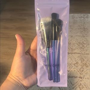 Wingee Makeup Brush Set with Purple Handles